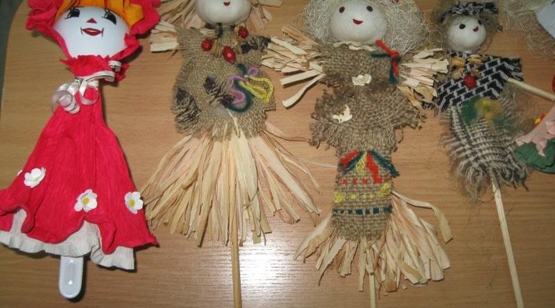 28.10.2009г. IIIб клас кукли за конкурс