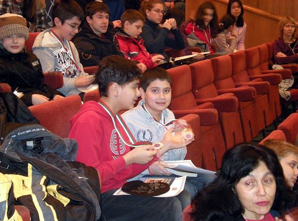 Плевенски ученици спечелиха медали от математически състезания