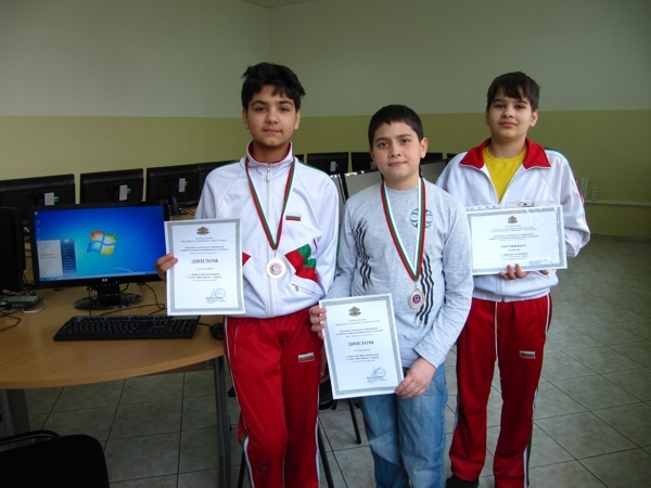 Злато и сребро от Зимните математически игри