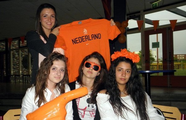 holl1
