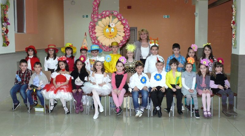 1 a class