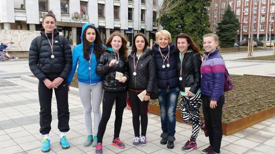 Нови постижения за нашите лекоатлети
