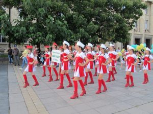 мажоретен