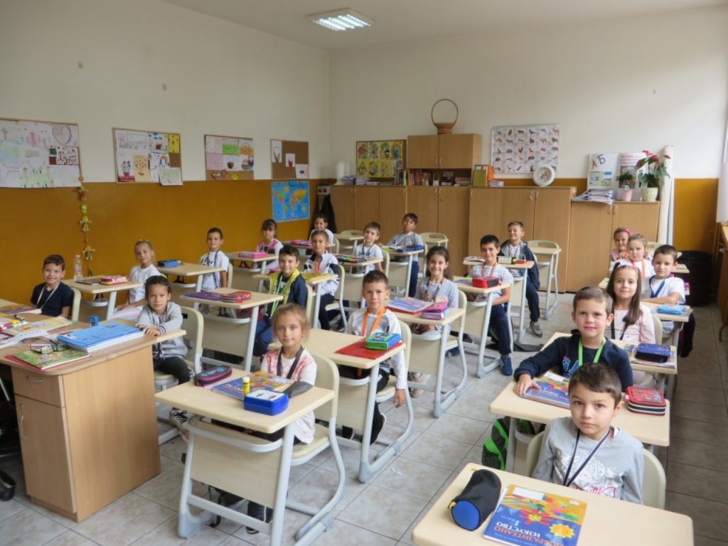 ученическа мебел