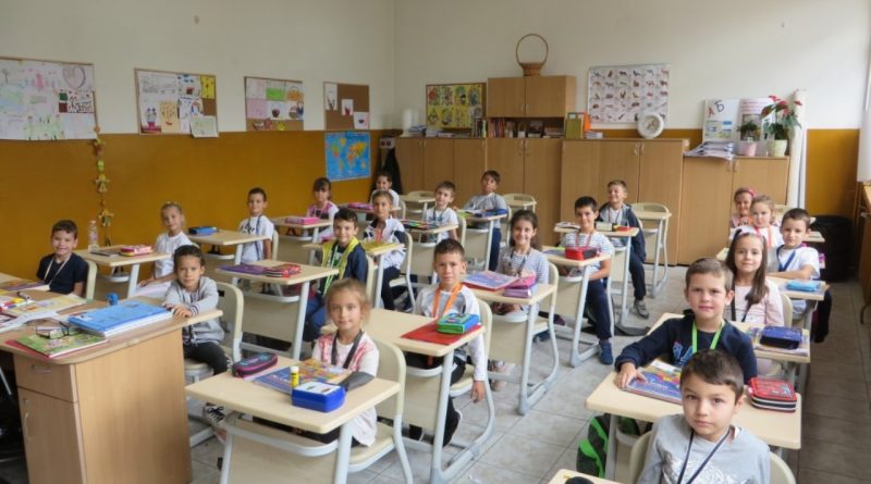 ученическа мебел