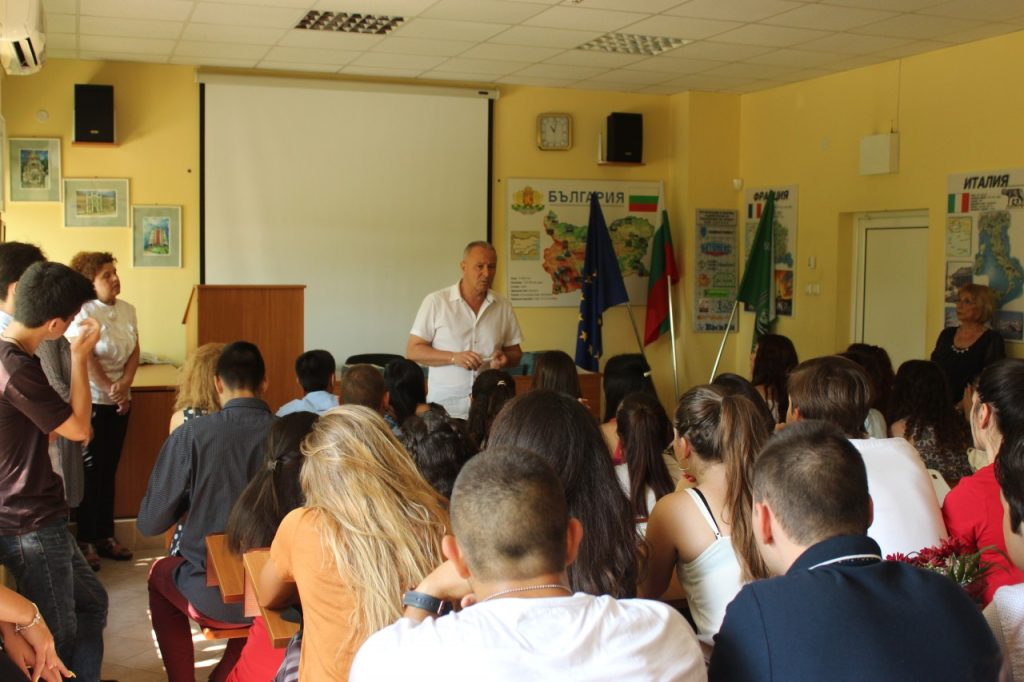 2019.06.20 – Връчване на дипломите – Випуск 2019