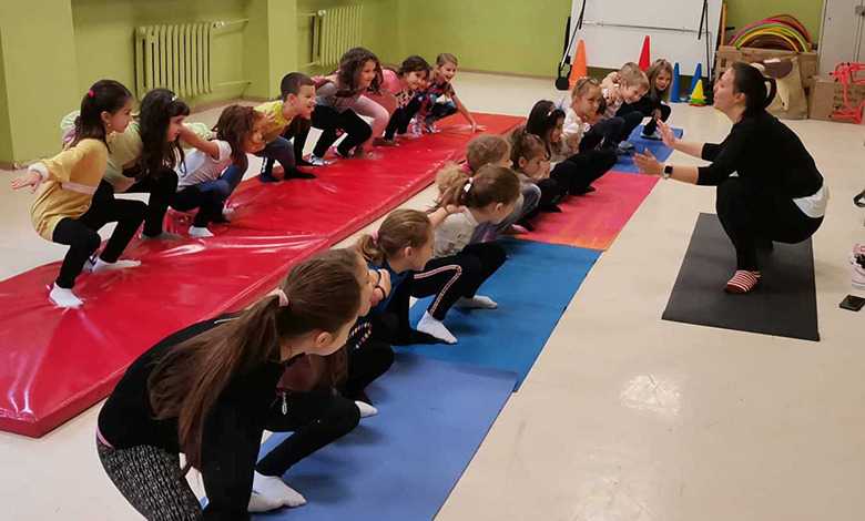 Йога в първи „в“ клас