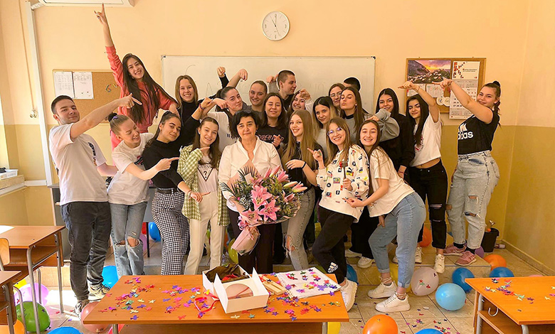 Поканихме учителите си на бал!