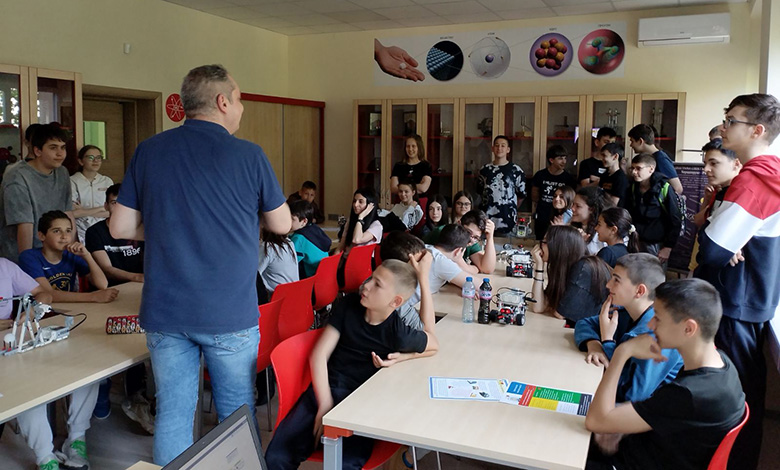 STEM урок: „Забавна физика, защо не? “