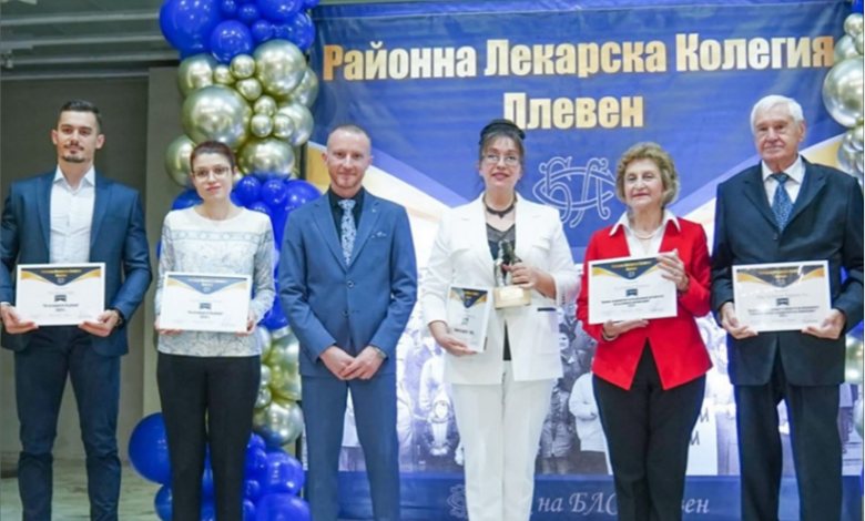От СУ „ Иван Вазов“ до престижни отличия