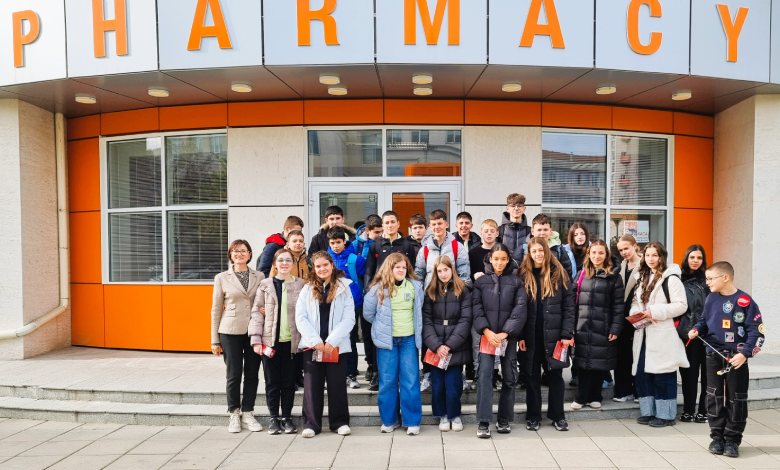 „Докосване до бъдещето: 7.а клас в света на медицината“